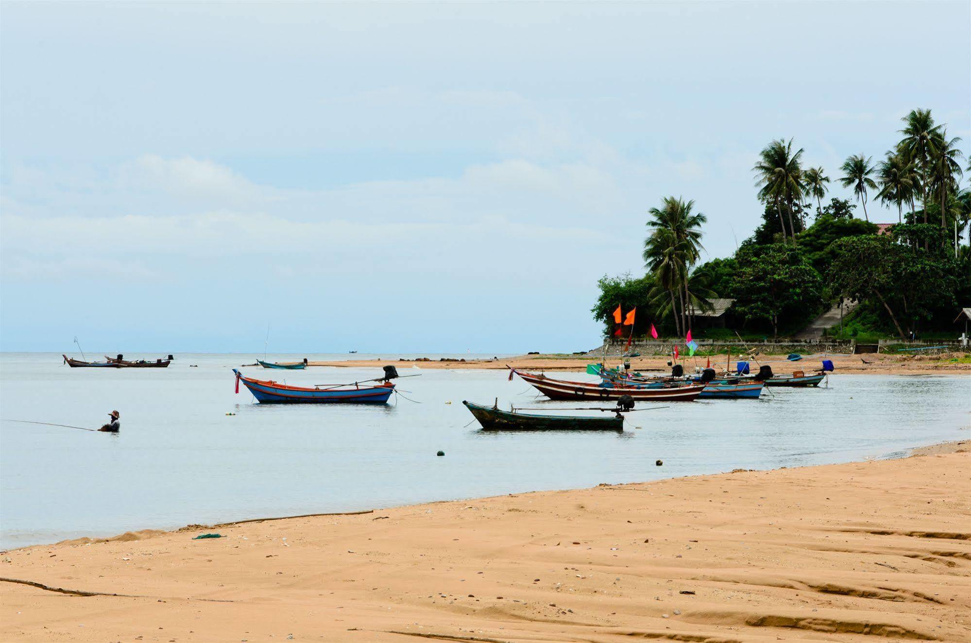 Sananwan Beach B&B Bang Saphan Noi Dış mekan fotoğraf