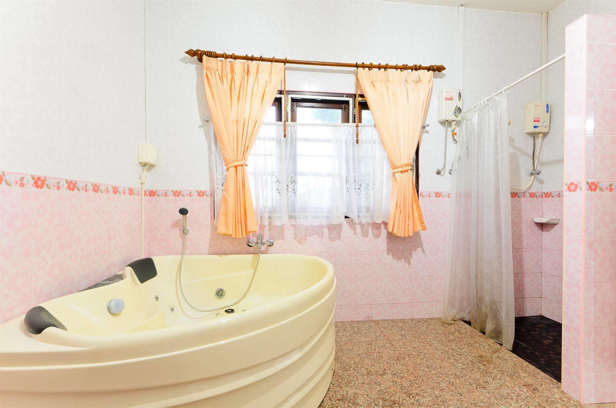 Sananwan Beach B&B Bang Saphan Noi Dış mekan fotoğraf